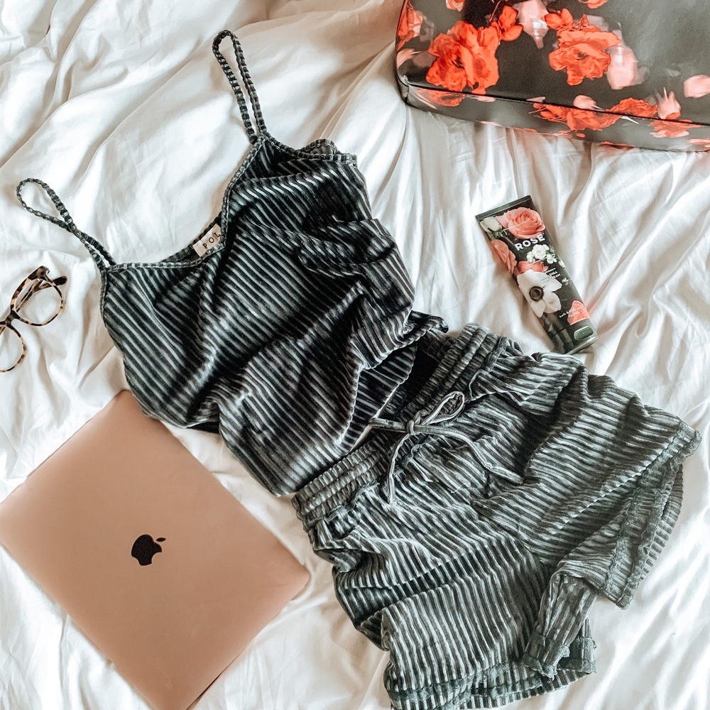 Sold out ❌❌❌NEW VELVET SET